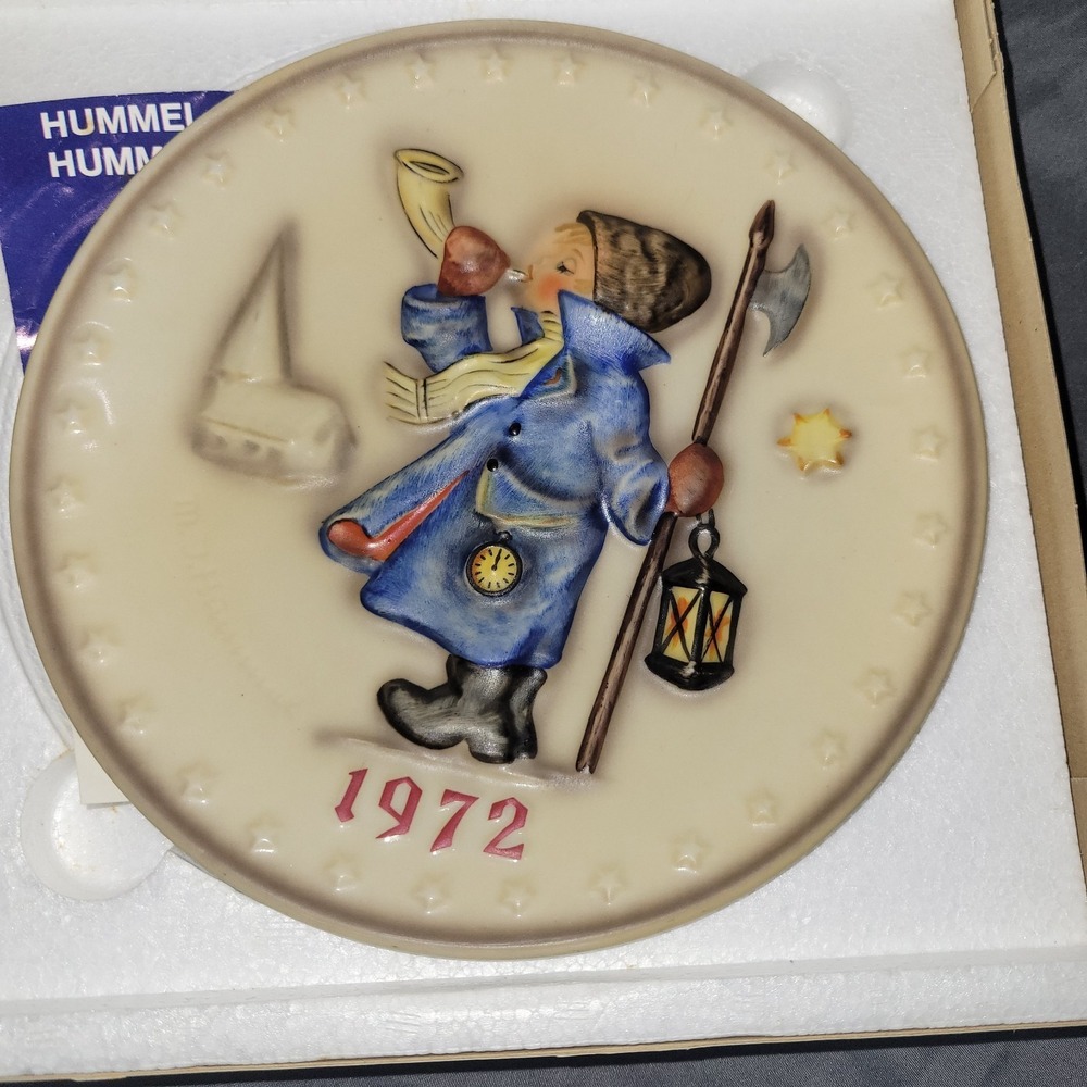 Hummel Goebel 1972 Annual Collectible Vintage Plate